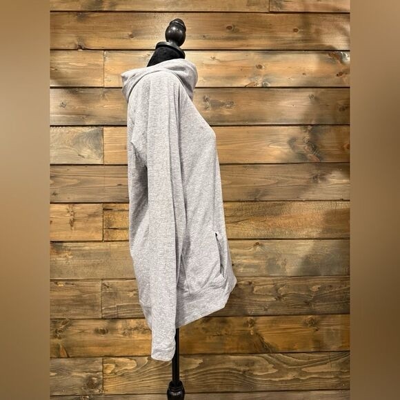 Lululemon Pullover - Picture 4 of 11